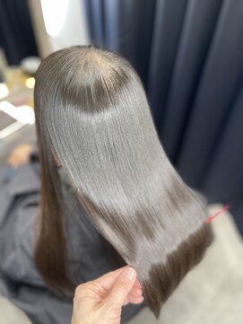 イリス 高槻店 プレミアム髪質改善縮毛矯正【高槻　縮毛矯正】
