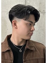 ドアベルメンズ(Door Bell Men’s)&nbsp;刈り上げセンターパート、ニュアンスパーマ