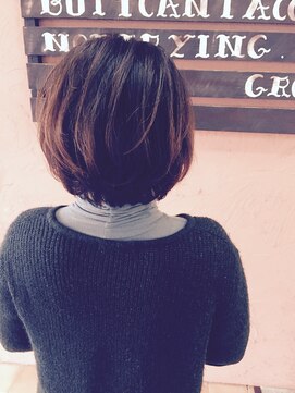 ヘアースタジオ グロース(HAIR STUDIO growth) 重めのボブスタイルをトップの浮遊感で軽やかに