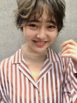 ディッセンバー 渋谷(December) 【December】ゆるウェーブカジュアルショート