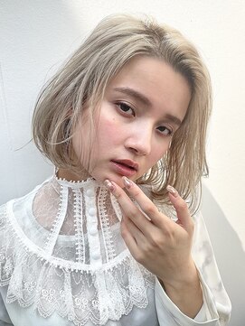 オブ ヘアー 自由が丘 ウエスト(Of HAIR WEST) おしゃれ　ブロンドボブ