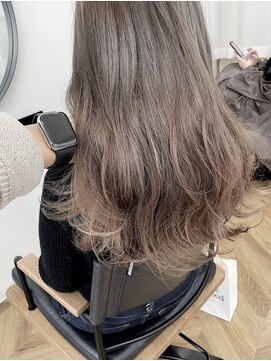 アンユージュアル(unusual) 韓国風ミルクティーベージュ/レイヤーカット/小顔カット