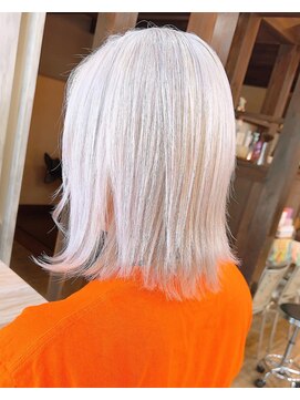 モアムー(Moremuu) ホワイトカラー