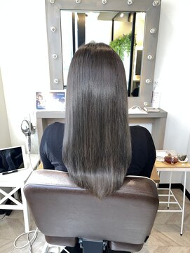 アールサロン アオヤマ(Rr SALON AOYAMA) まとまり艶カラー