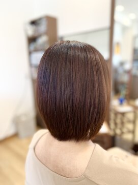 ヘアルームブル(Hair Room Bull) 丸みショートボブ