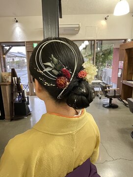 ティーケーザサロン(TK THE SALON) 卒業式ヘア