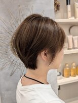 ポジ(poji)&nbsp;ショートヘアー　ブラウンカラー　前髪カット　顔まわり　韓国風