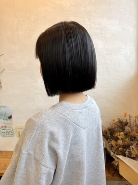 ヘアーチェリーコーク ランプ(HAIR CHERRY COKE Lamp) ＊切りっぱなしボブ×ダークアッシュカラー
