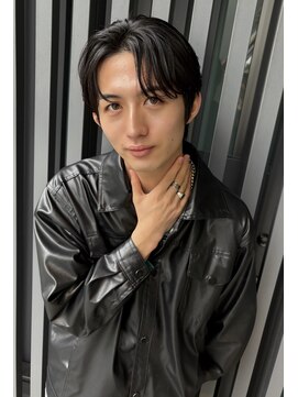 ユーフォリア 渋谷グランデ(Euphoria SHIBUYA GRANDE) 毛流れカット センターパート 韓国風メンズ