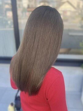 ローブ(L’AUBE) 透明感カラーレイヤーカットハイライトイルミナカラー岡崎