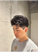 自然な毛流れでラフにキマるセンターパート×ニュアンスパーマ