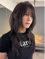 ジアン テラス(GIEN TERRASSE)&nbsp;レイヤーカット韓国レイヤーハッシュカットロングウルフ/岸本