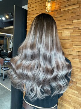 ラピス 横浜(Lapis) Hミルクティーベージュシールエクステハイライトブリーチカラー