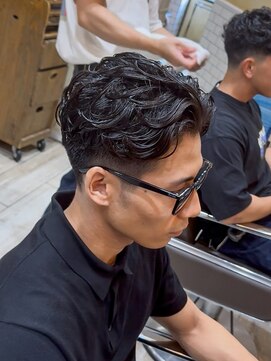 グルーマーズトウキョウ(GROOMER/S TOKYO) men's/メンズ/リバースセンターパート/ニュアンスパーマ/神保町