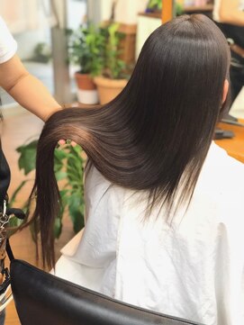 美容室くれよん さらさらストレート