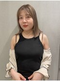 ベージュカラー