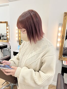 コワファースト させぼ五番街店(COIFF1RST) 切りっぱなしbob×カシスレッド