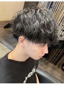 ジュンヌオム リンカラン(Jeune Homme LINGKARAN) 波巻きスパイラルパーマ×マッシュ