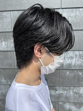 ヒュイル バイ ニアウ(Hwyl by Niau) メンズマッシュセンターパートスパイラルパーマニュアンスパーマ