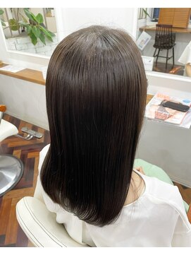 ヘアーアンドメイクアップモパ ストレートパーマ