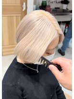 スタン 渋谷(Stam)&nbsp;ナチュラルブロンドショートカット春カラー透明感ブリーチ渋谷駅