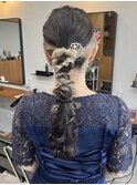 【お呼ばれアレンジ】インナーを活かしタイトポニー　畑瀬彩華
