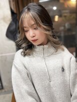 ジーレ(jiire)&nbsp;フェイスフレーミングホワイトブロンド