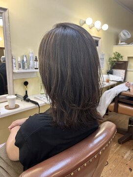 ヘアーデザイン モモ(Hair Design MoMO) 毛先ワンカールで雰囲気の変わるミディアムスタイル♪