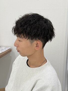 グニー(gunii) ツイストスパイラルパーマ