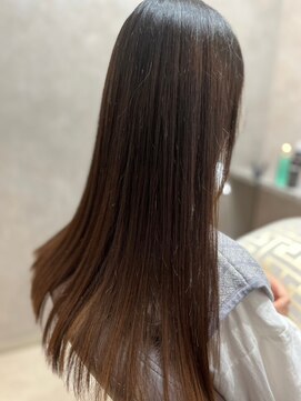 ロウ 町田(ROW) 働く大人女性の為のカット×カラー【ROW町田】