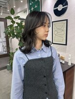 トーン(tone)&nbsp;ふんわりレイヤーカット×透明感暗髪ブルーブラック