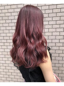 リア(Lia by KENJE) Lia　夏のピンクカラー可愛いです♪