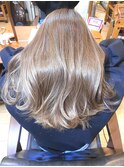 黒髪卒業式×ミルクティーベージュ