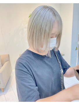 ニュート(Neut ) ホワイトグレージュ