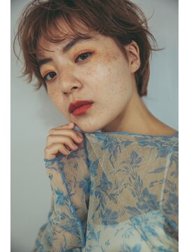 クラン(clan) 外ハネボブセクションカラーグラデーションカラーペールベージュ