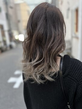 サーティーン(THIRTEEN) vegan認証カラーHUEでグラデーション！(10代)