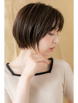 カバーヘア ブリス 志木南口駅前店(COVER HAIR bliss) □ステップボーンカット黒髪マッシュショート306志木30代40代