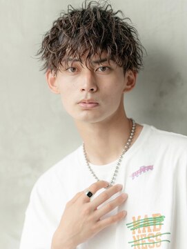 イオ 本厚木(io) マッシュショート波巻きスパイラルパーマハイライト