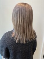 ステア ケース(stair case)&nbsp;楽ちん伸ばしかけでも可愛いミディアムレイヤーカット前髪カット