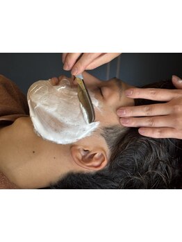 こだわりぬいたシェービング。上質且つ本格的な顔そりを"SPA&CARE YASUMURA"でぜひご体験ください。