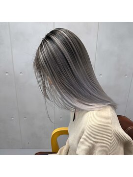 レオクマ(REOKUMA) バレイヤージュ／シャドールーツ/外国人風カラー/シルバー