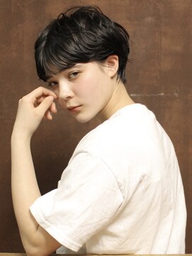 シアンデルカ(CYANDELUCCA) 暗髪ショートヘア