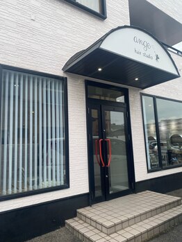 アンジェ hair studio angeの写真/《キレイをサポートする為に!》お客様一人一人の髪の状態を見極め、丁寧な接客と高い技術力をご提供♪