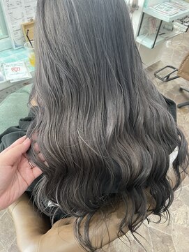 ヘアーディア みどり店(Hair...DiA) 透明感たっぷりシルバーベージュ