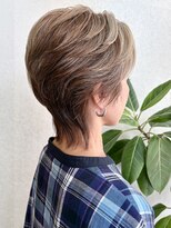 レクタ(recta)&nbsp;大人50代60代ショートウルフ × 白髪ぼかしミルクティーベージュ