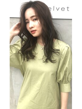 スリーバイベルベット(THREE...by velvet) シアーベージュ