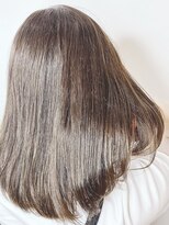 ジーナ 博多(Zina)&nbsp;【Zina】うる艶髪/大人かわいい/カーキグレージュ/20代30代40代