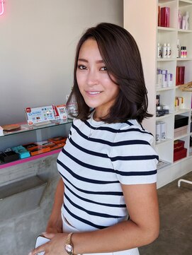 アンゼロ(UNZELO) ボブライン：ミディアム以上セミロング未満