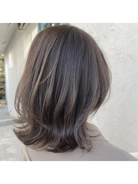 ディッシュ 新宿御苑(dish) 《 AKARI 》くびれミディアム・大人かわいい簡単ヘアセット