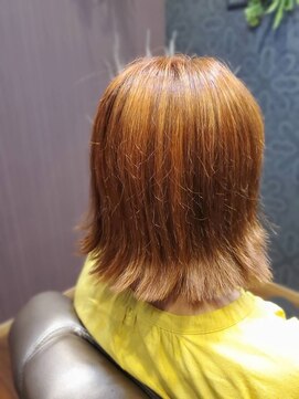 バルビエーレ アーディ(Barbier Adi) 白髪ぼかしハイライト